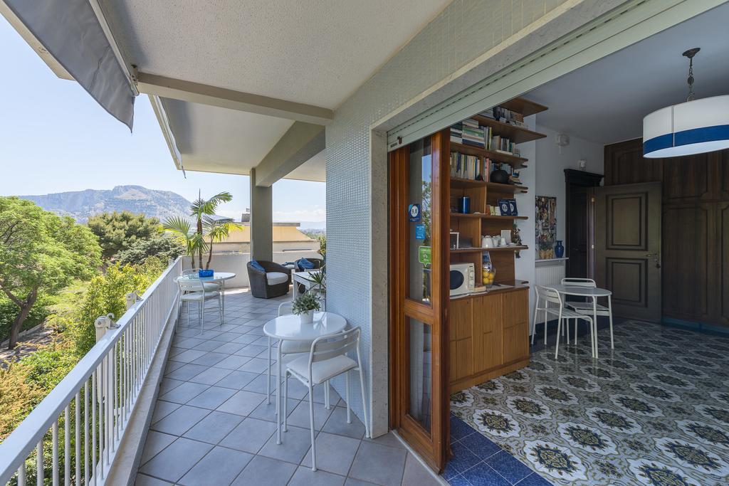 B&B Mondello Holiday Palermo Buitenkant foto