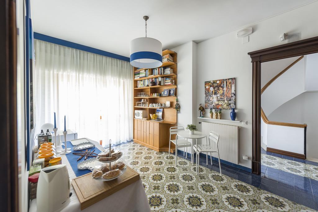 B&B Mondello Holiday Palermo Buitenkant foto